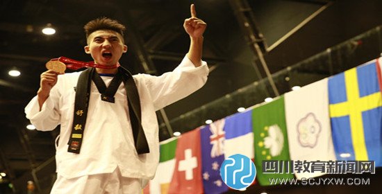 四川新闻网通讯员中出“拳王