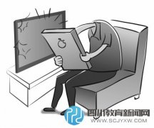 小朋友眼中的"低头族"父母:我爸可懒了