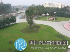 投诉:老成灌路西华大学门口十字路口红