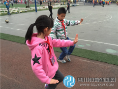 成都市新都香城小学积极开展体育早训
